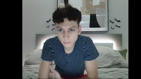 Snapshot of taylorcamz chatting on 11.02.25 taylorcamz online show from 11.02.25