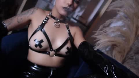 Taylor online show from 12.13.24