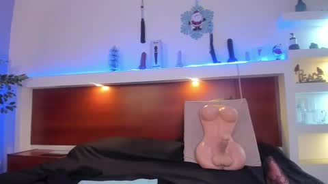 Taylor online show from 12.23.24