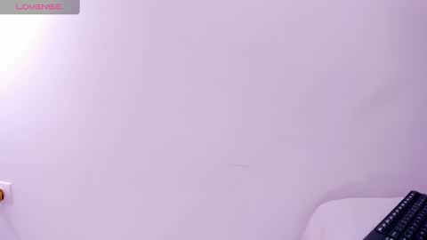 TAYLOR  online show from 01.20.25