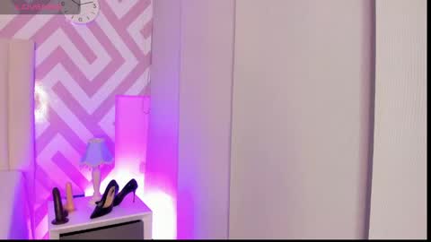 Snapshot of tayrasiny chatting on 04.20.26 Tayra horny for you online show from 04.20.26