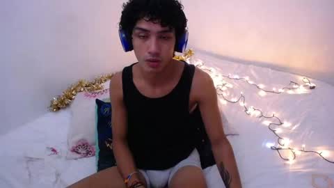 Snapshot of tayronx33 chatting on 12.28.24 Tayron online show from 12.28.24