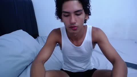 Snapshot of tayronx33 chatting on 02.16.25 Tayron online show from 02.16.25