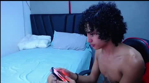 Snapshot of tayronx33 chatting on 10.27.25 Tayron online show from 10.27.25