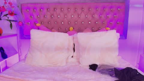 Sofia online show from 10.16.25