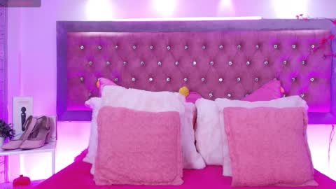 Sofia online show from 11.21.25