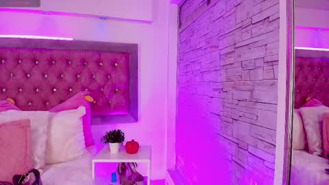 Sofia online show from 12.04.25