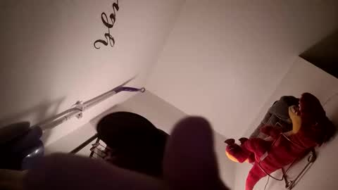 Snapshot of tboy833 chatting on 01.11.25 Luis online show from 01.11.25