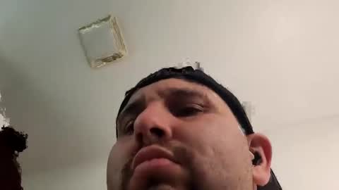 Snapshot of tboy833 chatting on 02.21.25 Luis online show from 02.21.25