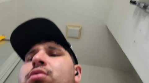 Snapshot of tboy833 chatting on 09.27.25 Luis online show from 09.27.25