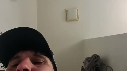 Snapshot of tboy833 chatting on 10.08.25 Luis online show from 10.08.25