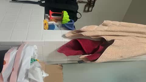 Snapshot of tboy833 chatting on 10.21.25 Luis online show from 10.21.25