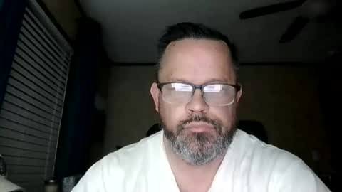 Snapshot of tdhawk87 chatting on 04.27.26 tdhawk87 online show from 04.27.26