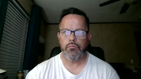 Snapshot of tdhawk87 chatting on 05.25.26 tdhawk87 online show from 05.25.26