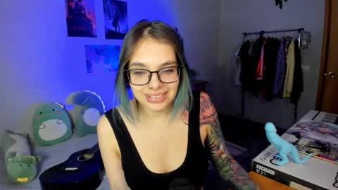 Snapshot of tea_rexx chatting on 02.19.25 Kristina online show from 02.19.25