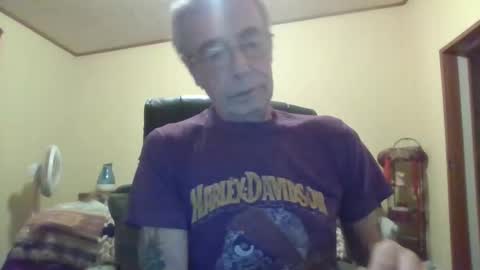 Snapshot of teak4u chatting on 05.25.26 Teak online show from 05.25.26