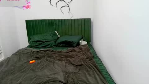 Tea Leaves online show from 03.12.25