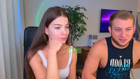 Snapshot of team2fit chatting on 10.05.25 team2fit online show from 10.05.25