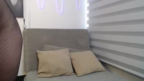 Snapshot of team_dinamite69 chatting on 10.09.25 DYNAMITE DUO69 online show from 10.09.25