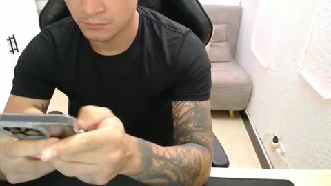 DYNAMITE DUO69 online show from 02.10.26