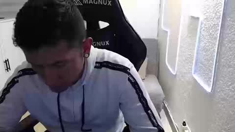 DYNAMITE DUO69 online show from 03.12.26