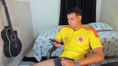 Snapshot of teamporn_18 chatting on 10.15.25 Danger online show from 10.15.25