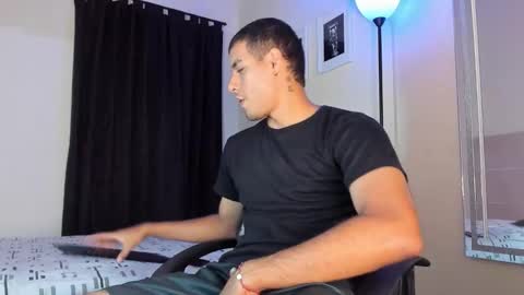 Snapshot of teamporn_18 chatting on 11.10.25 Danger online show from 11.10.25