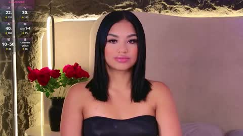 Snapshot of teasealicious chatting on 10.28.25 Bruna online show from 10.28.25