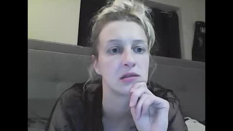 Snapshot of teaseerr chatting on 11.16.25 teaseerr online show from 11.16.25