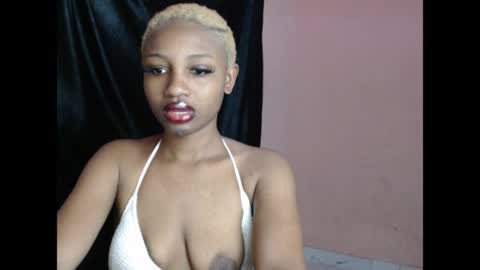 Snapshot of teasexkitty chatting on 05.18.26 teasexkitty online show from 05.18.26
