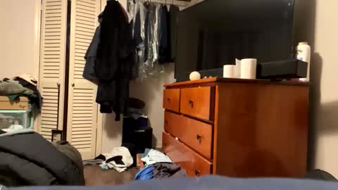 Twizzler online show from 11.06.25