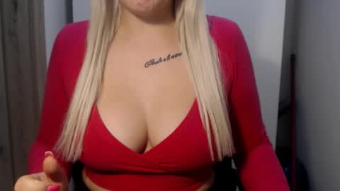 Snapshot of teeyara_ chatting on 09.27.25 Teeyara online show from 09.27.25