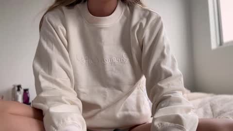 Amy No penetration Virgiin giirl online show from 10.20.25