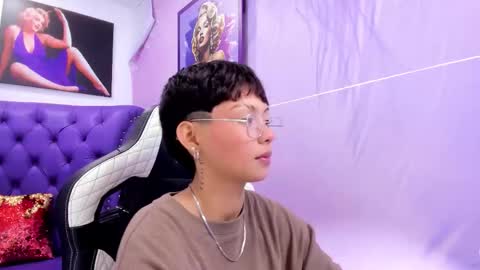 Snapshot of tefi_meow chatting on 09.25.25 Stefani online show from 09.25.25