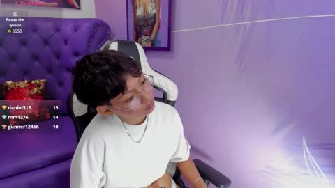 Snapshot of tefi_meow chatting on 10.03.25 Stefani online show from 10.03.25