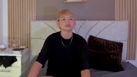 Snapshot of tefi_meow_ chatting on 04.22.26 Estefani online show from 04.22.26