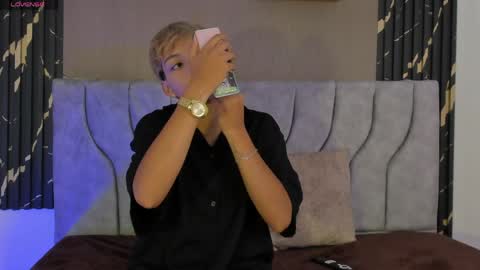 Snapshot of tefi_meow_ chatting on 05.19.26 Estefani online show from 05.19.26