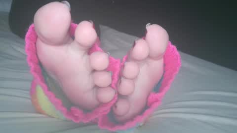 Viv West online show from 02.05.25