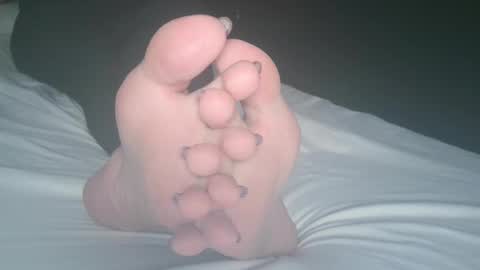 Viv West online show from 02.21.25