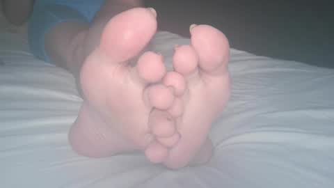 Viv West online show from 09.11.25