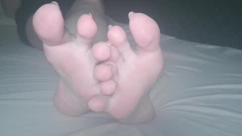 Viv West online show from 09.15.25