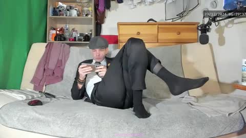 Virg Lszl online show from 12.23.24