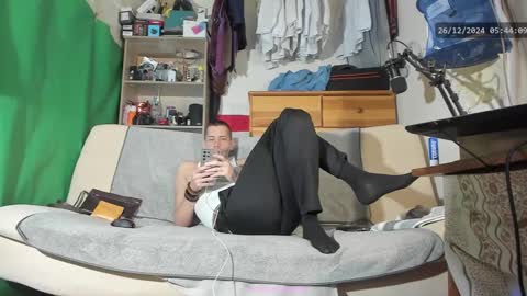 Virg Lszl online show from 12.26.24
