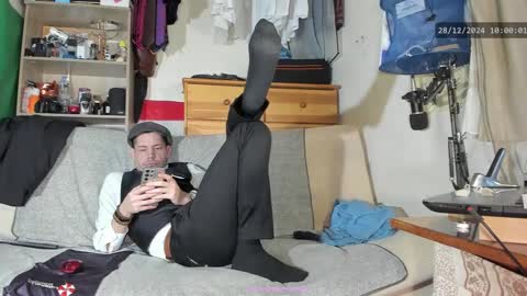Virg Lszl online show from 12.28.24