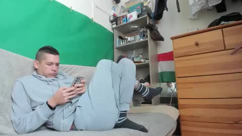 Virg Lszl online show from 10.27.25