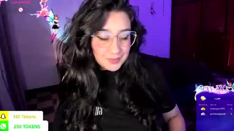 Snapshot of tellme_maddie chatting on 07.23.26 Maddie online show from 07.23.26