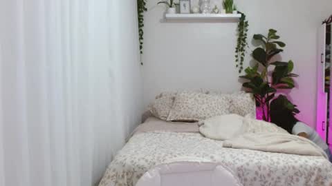 temptessa20 online show from 10.25.25