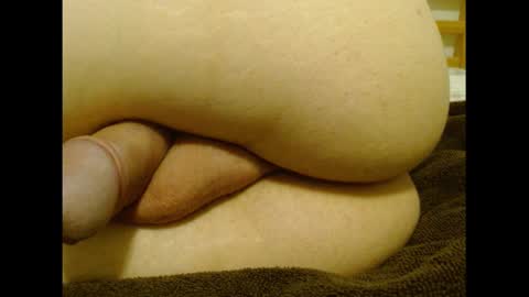 Snapshot of tempting2 chatting on 02.21.25 tempting2 online show from 02.21.25