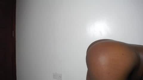 Snapshot of tempting_tiah chatting on 07.16.26 tiah online show from 07.16.26