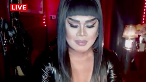 Snapshot of temptress_cocoxxx chatting on 11.04.25 Mistress Coco online show from 11.04.25